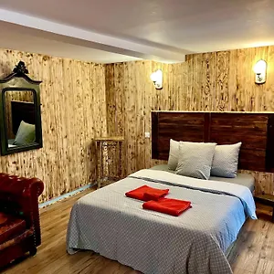 https://la-porteille.midi-pyreneeshotels.com