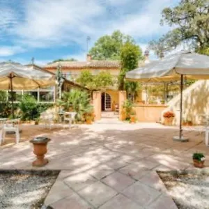 https://le-chene-vert.fr-provencehotel.com